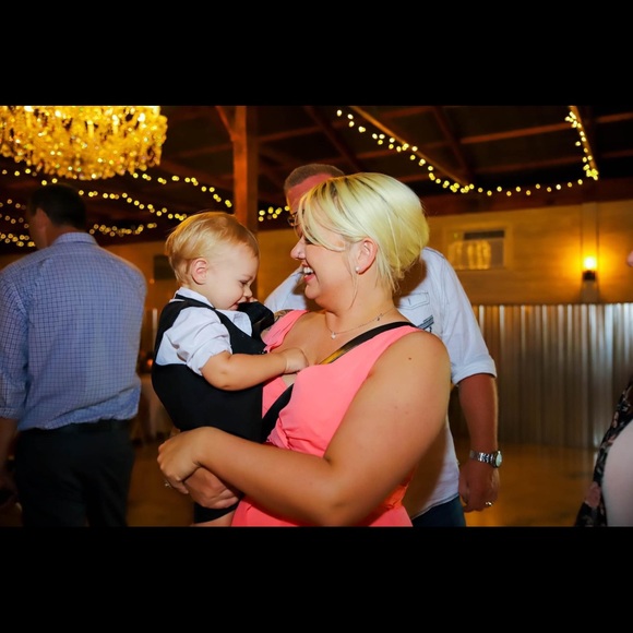 Coral floor length size 16 Vera Wang Bridesmaids/Prom dress. - Picture 4 of 4